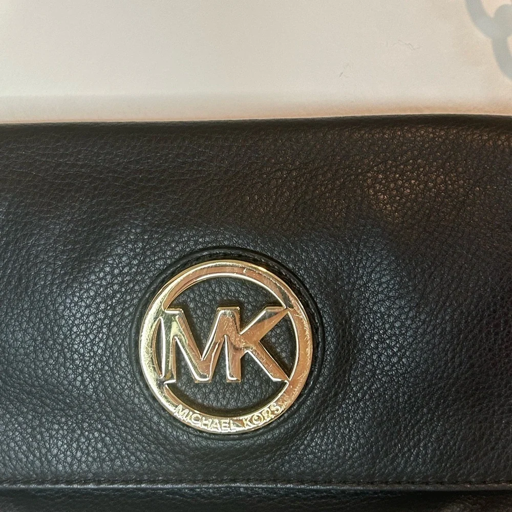 Michael Kors clutch bag with keychain